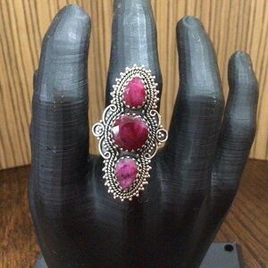 925Sterling silver Ring. Ring is size 9